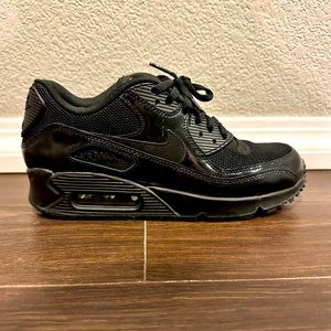Nike Air Max Black Size 7.5